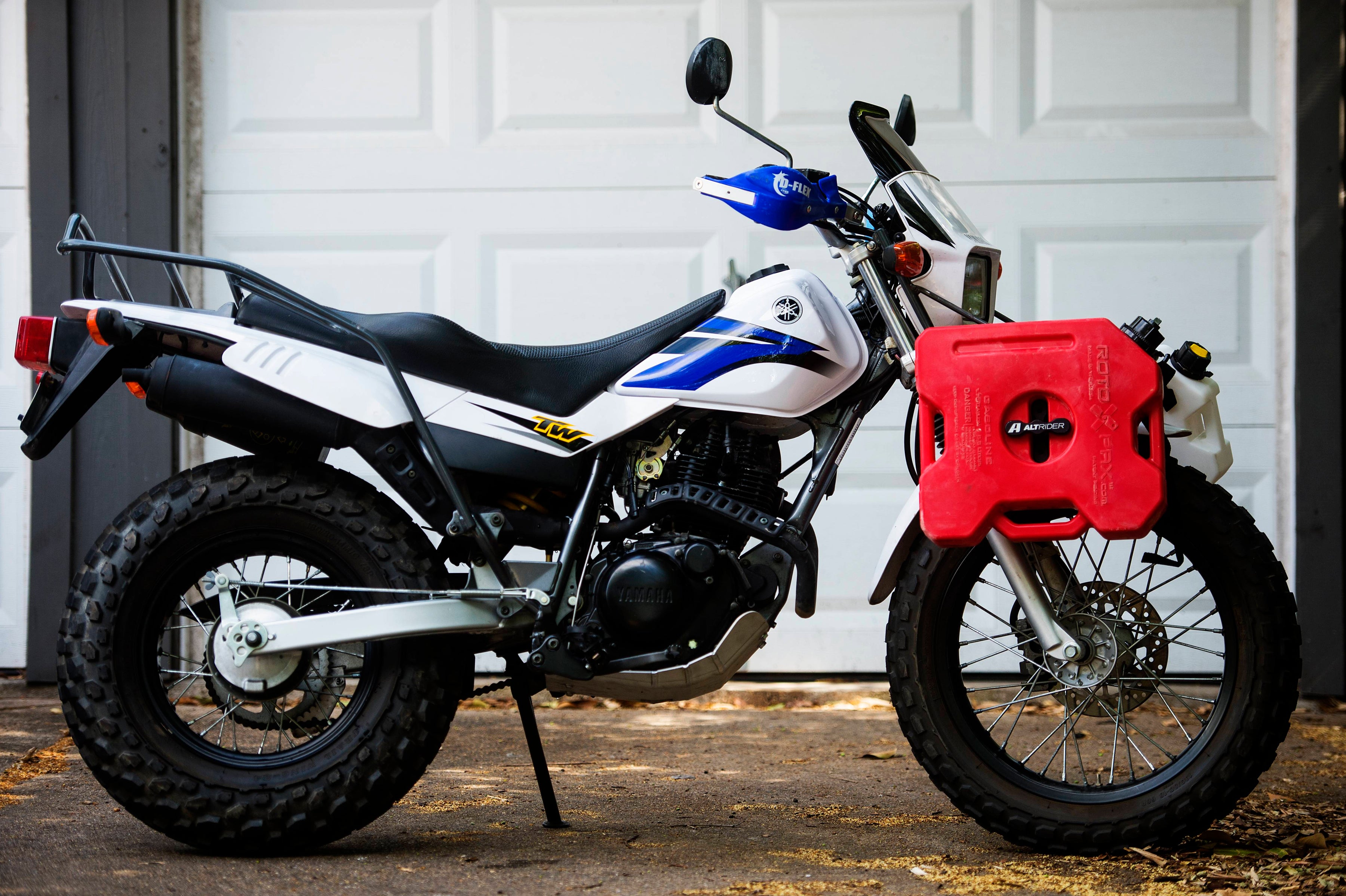 The Best (And Worst) Rear Rack Options Available for the Yamaha TW200 ...